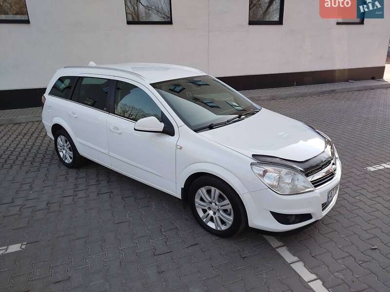 Универсал Opel Astra 2009 в Хмельницком