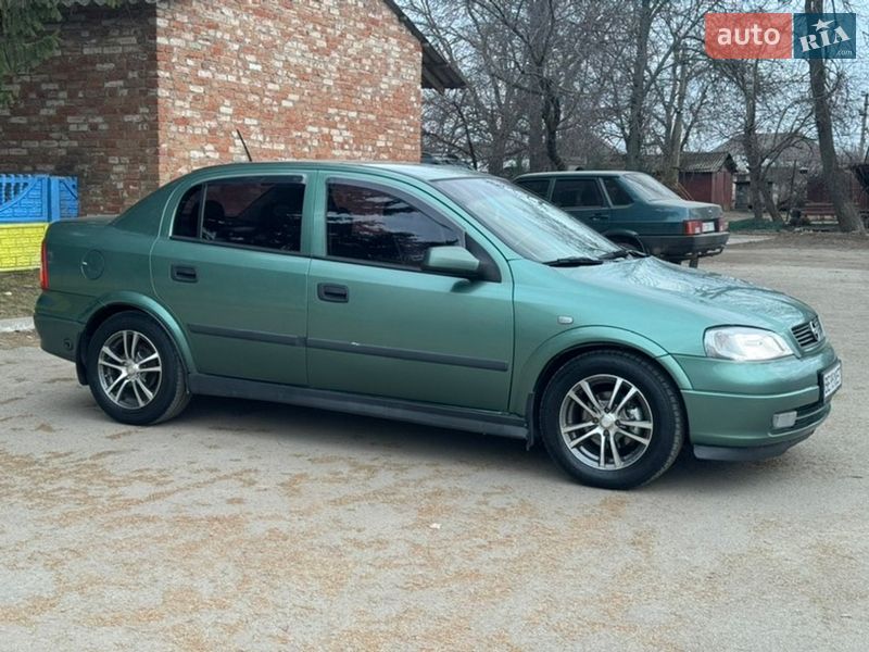 Седан Opel Astra 2007 в Врадиевке