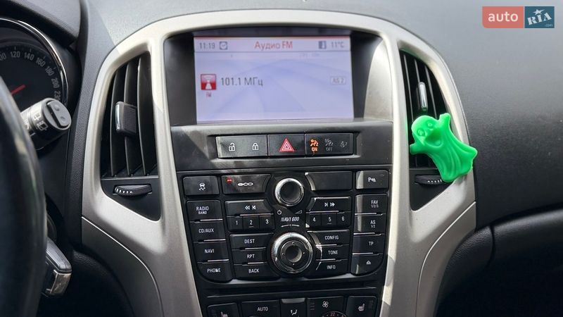 Універсал Opel Astra 2013 в Тернополі