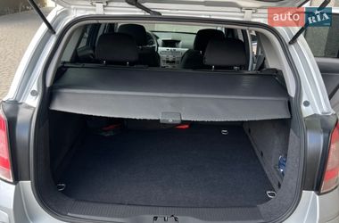 Универсал Opel Astra 2011 в Ивано-Франковске