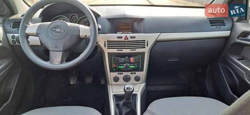 Хэтчбек Opel Astra 2008 в Луцке