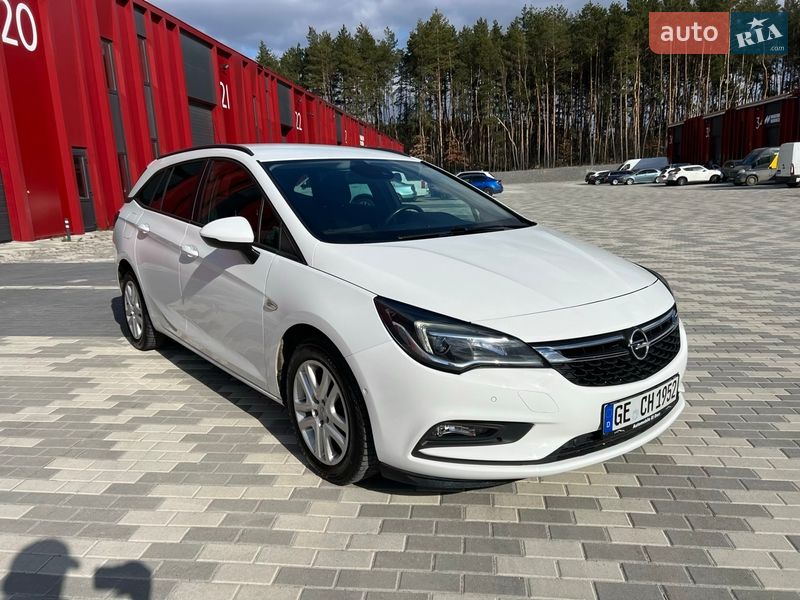 Универсал Opel Astra 2018 в Львове