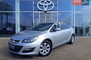 Седан Opel Astra 2015 в Киеве