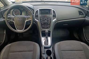 Седан Opel Astra 2015 в Киеве