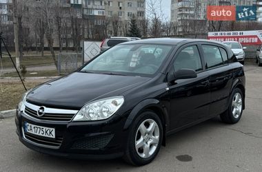 Хэтчбек Opel Astra 2008 в Каменке