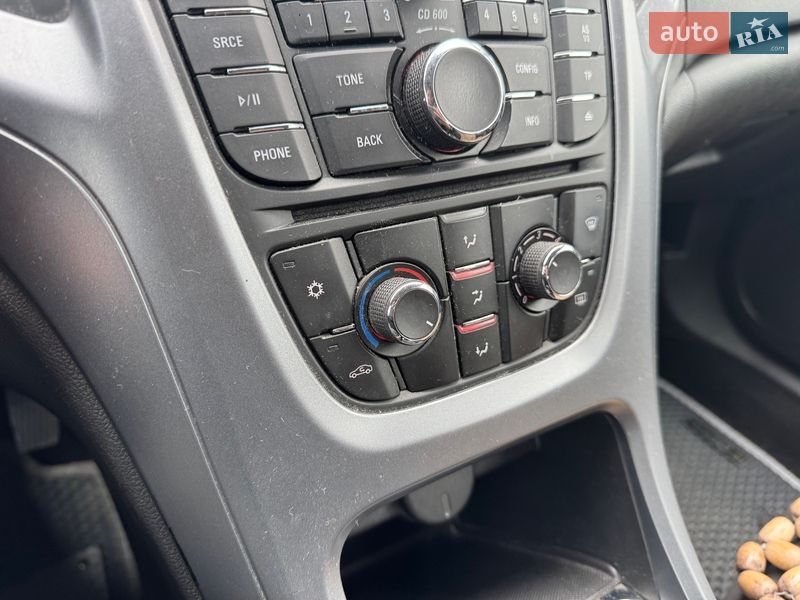 Универсал Opel Astra 2014 в Киеве