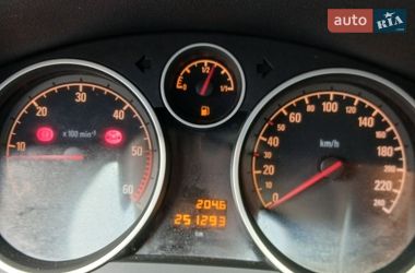 Универсал Opel Astra 2010 в Тернополе