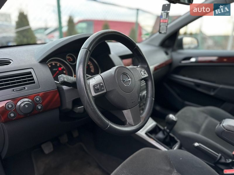 Хэтчбек Opel Astra 2004 в Виннице