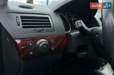 Хэтчбек Opel Astra 2004 в Виннице