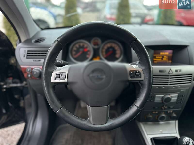 Хэтчбек Opel Astra 2004 в Виннице