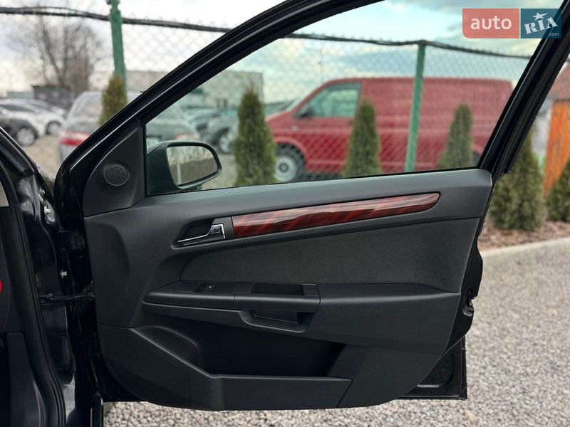 Хэтчбек Opel Astra 2004 в Виннице
