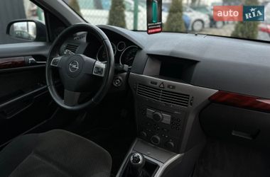 Хэтчбек Opel Astra 2004 в Виннице