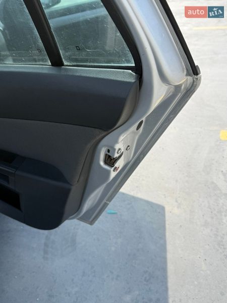 Універсал Opel Astra 2005 в Тернополі