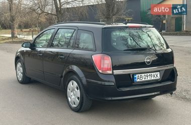 Универсал Opel Astra 2005 в Новом Буге