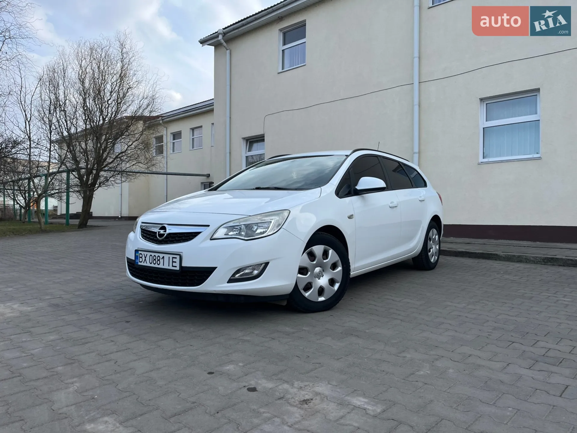 2011 Opel Astra - мініатюра 2