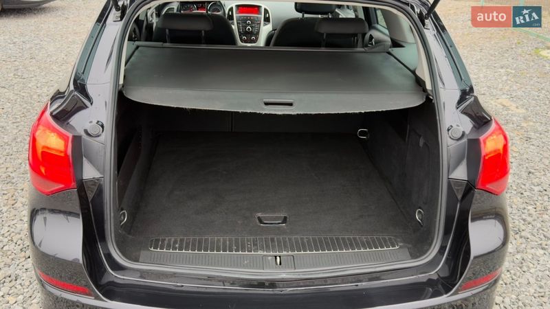 Универсал Opel Astra 2011 в Звягеле