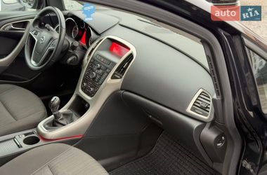Универсал Opel Astra 2011 в Звягеле
