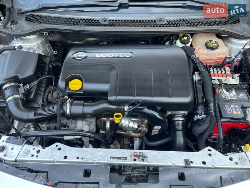 Универсал Opel Astra 2014 в Ровно