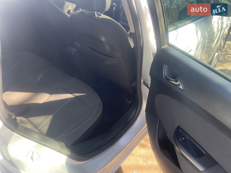 Универсал Opel Astra 2014 в Ровно