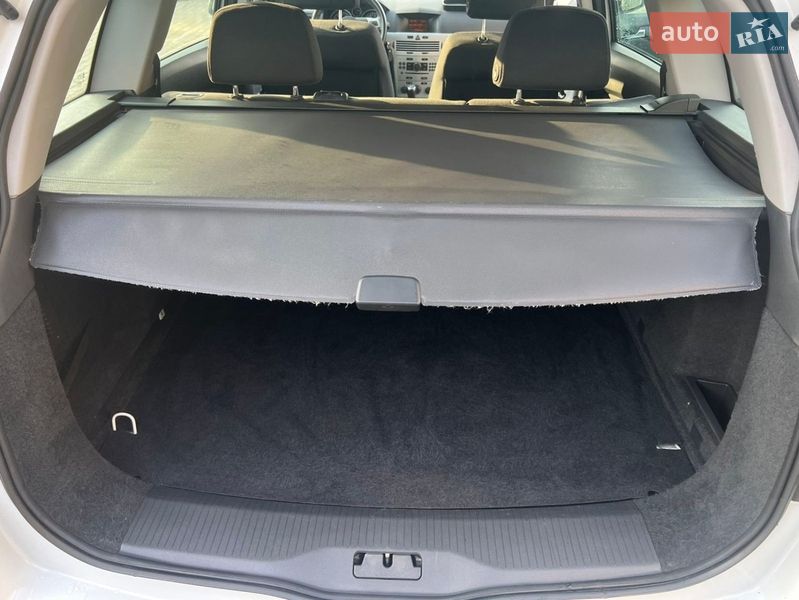 Универсал Opel Astra 2009 в Бучаче