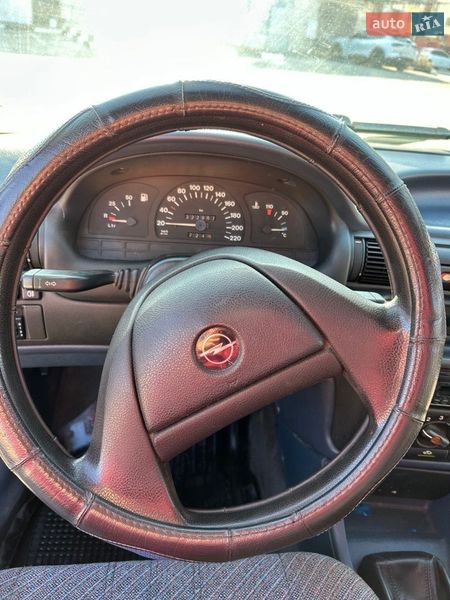 Хэтчбек Opel Astra 1993 в Харькове