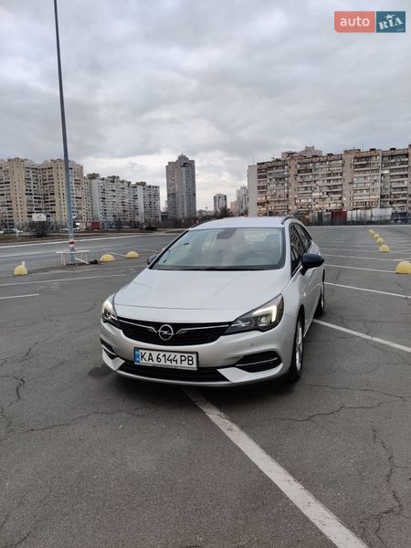 Opel Astra 2021