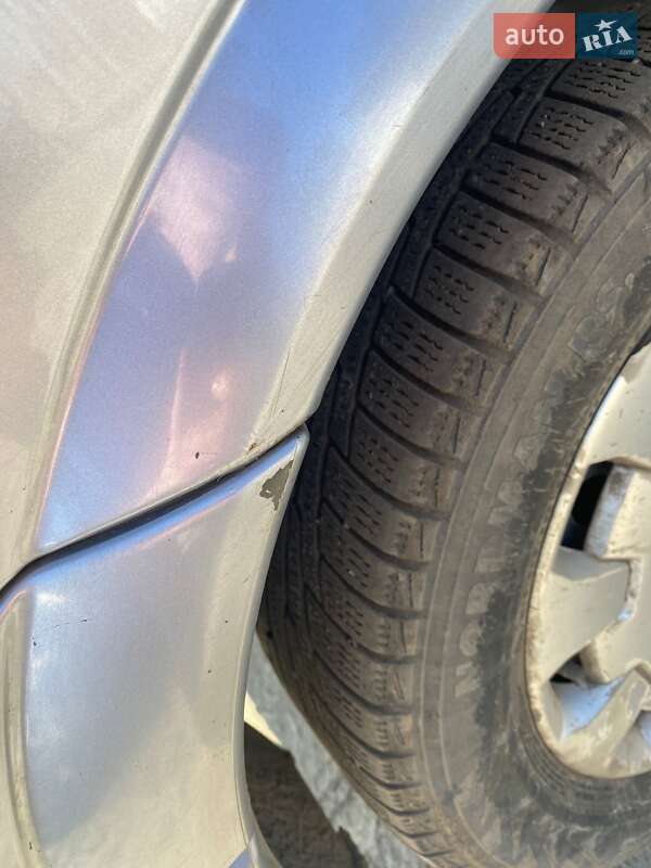 Седан Opel Astra 2006 в Днепре