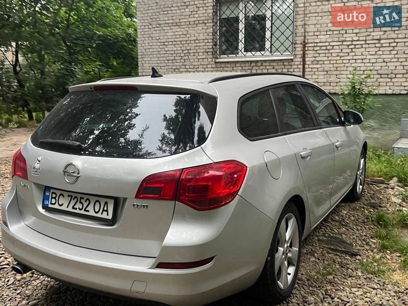 Универсал Opel Astra 2011 в Львове фото 4 Универсал Opel Astra 2011 в Львове
