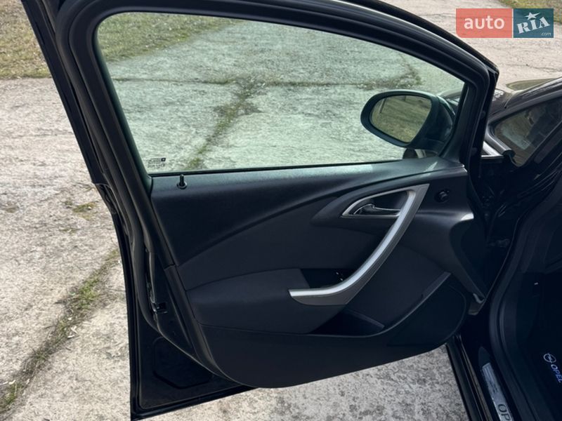 Хэтчбек Opel Astra 2010 в Слобожанском