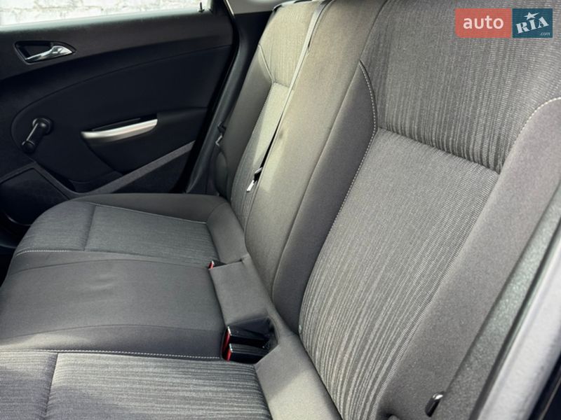 Хэтчбек Opel Astra 2010 в Слобожанском