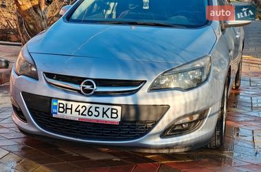 Універсал Opel Astra 2014 в Овідіополі
