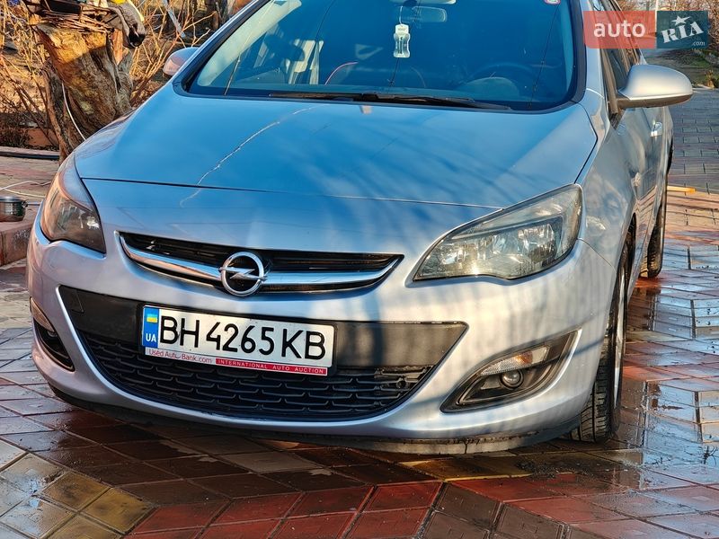 Opel Astra 2014
