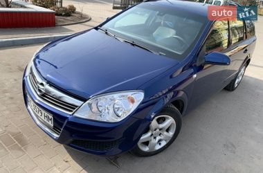 Универсал Opel Astra 2008 в Нововолынске