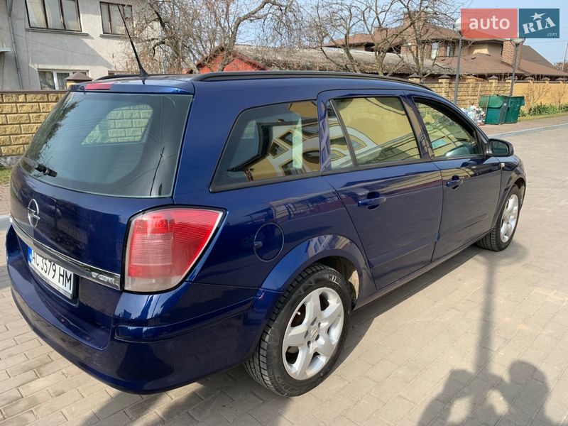 Універсал Opel Astra 2008 в Нововолинську