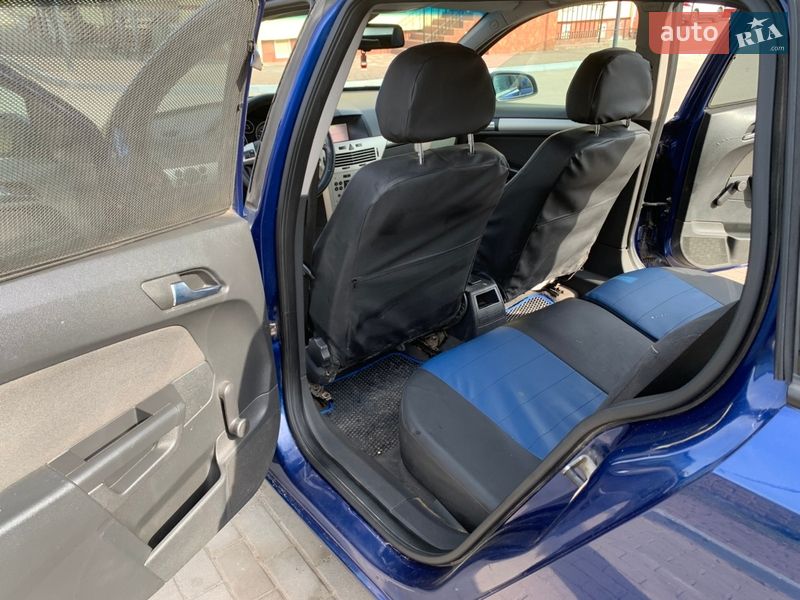 Універсал Opel Astra 2008 в Нововолинську