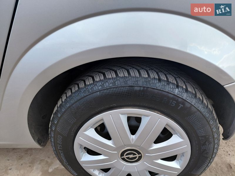 Универсал Opel Astra 2010 в Ровно фото 17 Универсал Opel Astra 2010 в Ровно