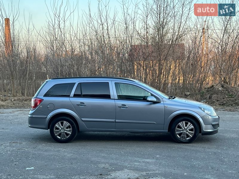 Универсал Opel Astra 2005 в Луцке