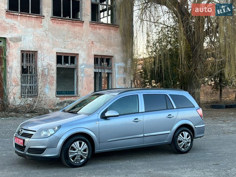Универсал Opel Astra 2005 в Луцке