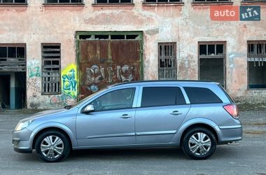 Универсал Opel Astra 2005 в Луцке