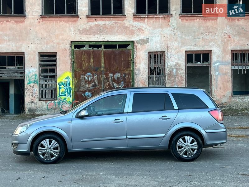 Универсал Opel Astra 2005 в Луцке