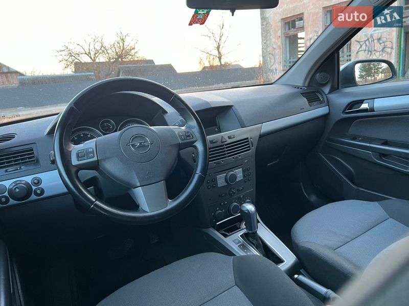 Универсал Opel Astra 2005 в Луцке