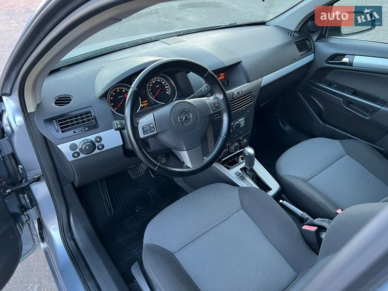 Универсал Opel Astra 2005 в Луцке