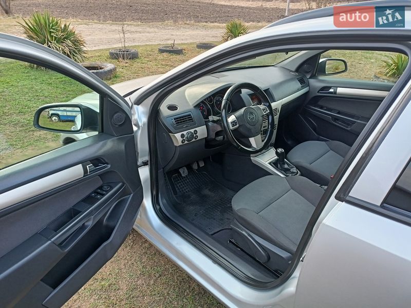 Универсал Opel Astra 2006 в Коломые