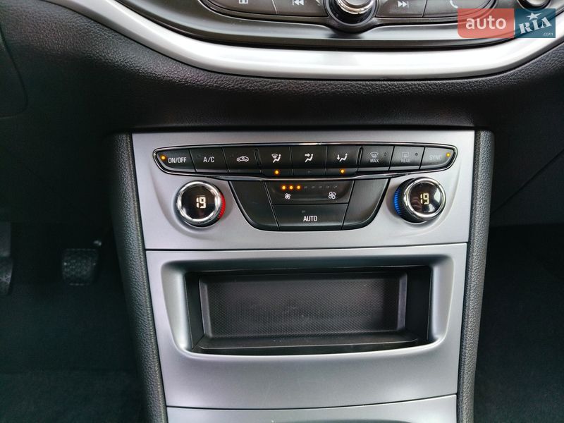 Универсал Opel Astra 2018 в Калуше