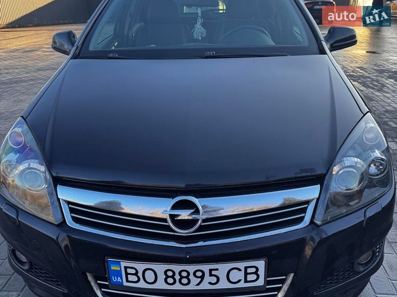 Opel Astra 2010