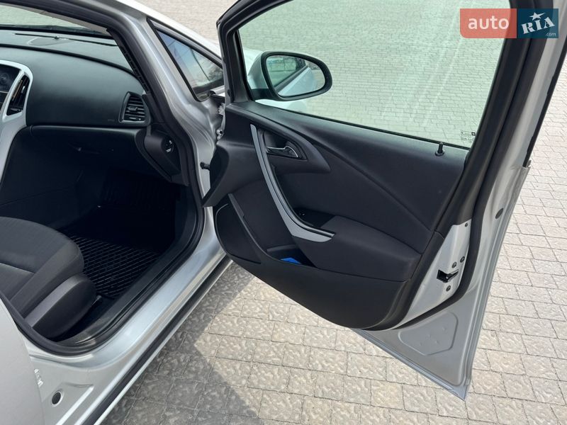 Универсал Opel Astra 2011 в Запорожье фото 16 Универсал Opel Astra 2011 в Запорожье