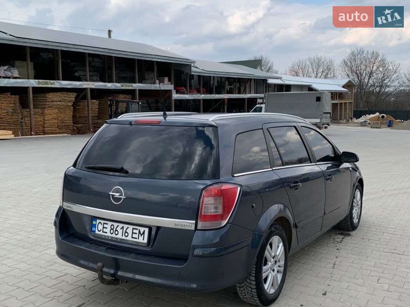 Універсал Opel Astra 2008 в Чернівцях