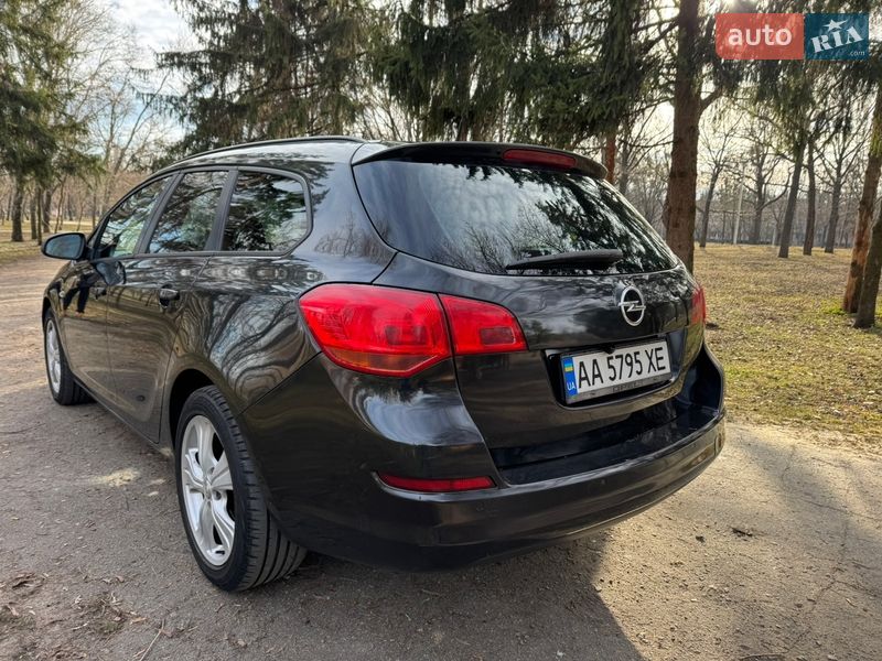 Универсал Opel Astra 2012 в Харькове фото 4 Универсал Opel Astra 2012 в Харькове