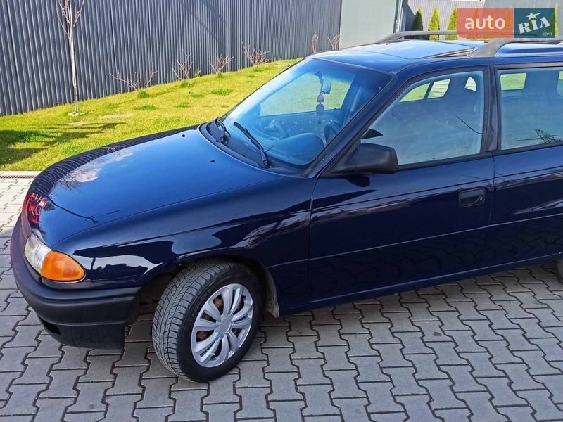Универсал Opel Astra 1993 в Ужгороде фото Универсал Opel Astra 1993 в Ужгороде