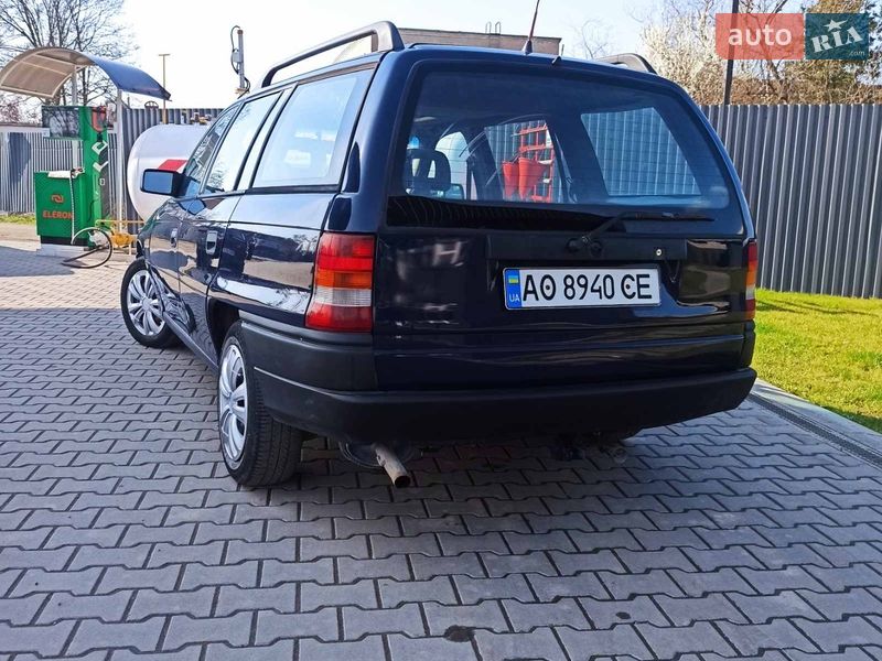 Универсал Opel Astra 1993 в Ужгороде фото 14 Универсал Opel Astra 1993 в Ужгороде